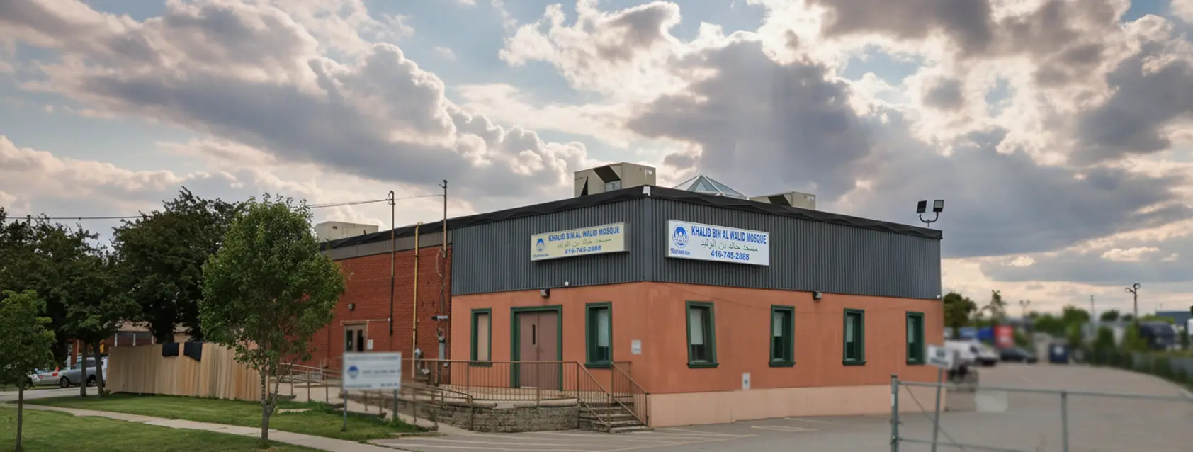 Exterior view of Khalid bin Waleed Mosque Etobicoke building